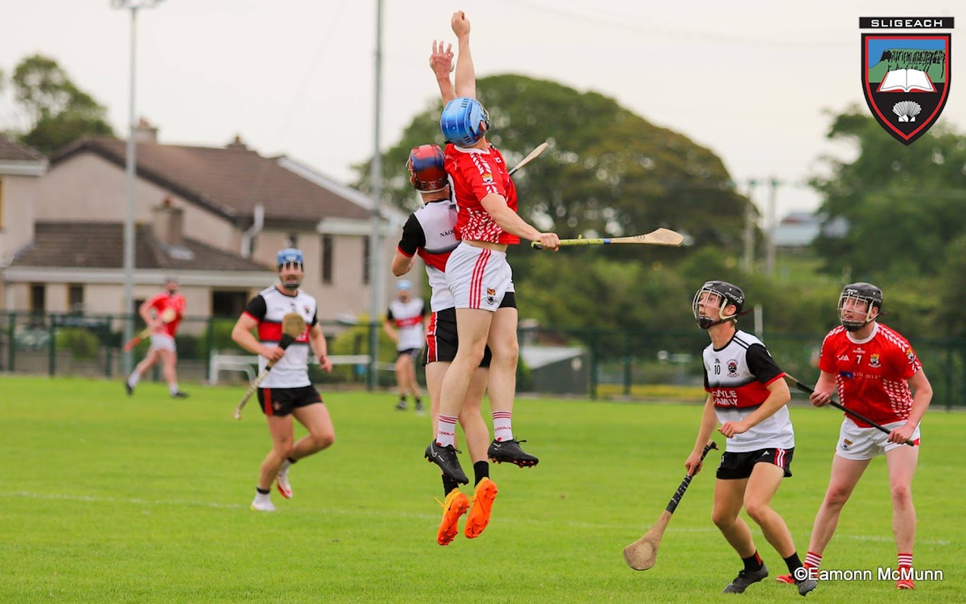 Naomh Eoin pull away in second half to confirm knock out stage qualification